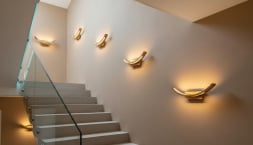 Светильник из ясеня настенный WoodWave